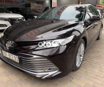 Toyota Camry 2019 - Cần bán gấp Toyota Camry 2.5Q sản xuất 2019, màu đen, nhập khẩu nguyên chiếc