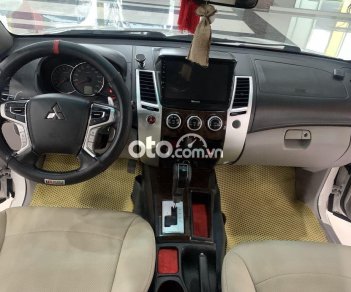 Mitsubishi Pajero Sport 2012 - Bán Mitsubishi Pajero Sport 3.0AT V6 năm sản xuất 2012, màu trắng số tự động