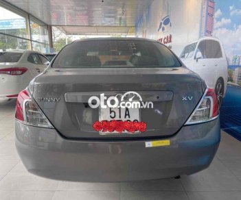 Nissan Sunny 2013 - Cần bán gấp Nissan Sunny XV năm sản xuất 2013, màu bạc