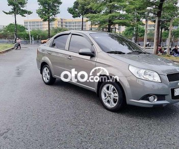 Chevrolet Aveo 2017 - Cần bán gấp Chevrolet Aveo LT sản xuất năm 2017, màu xám, nhập khẩu