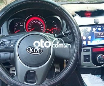 Kia Forte 2012 - Cần bán gấp Kia Forte sản xuất 2012, màu bạc