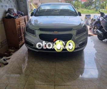 Chevrolet Cruze 2016 - Bán xe Chevrolet Cruze MT năm sản xuất 2016, màu bạc chính chủ, giá tốt