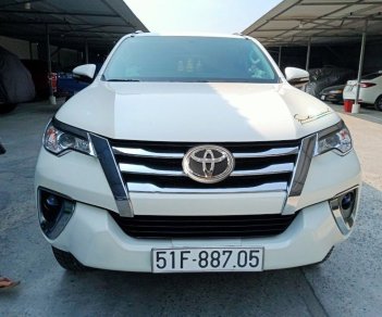 Toyota Fortuner 2017 - Bán Toyota Fortuner 2.4G MT năm 2017, màu trắng, nhập khẩu nguyên chiếc