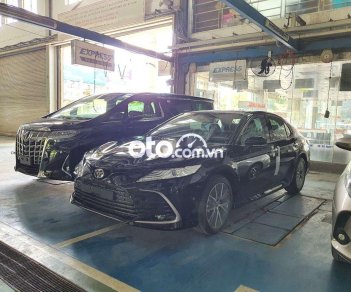 Toyota Camry 2022 - Cần bán xe Toyota Camry 2.5Q năm sản xuất 2022, màu đen, nhập khẩu Thái Lan