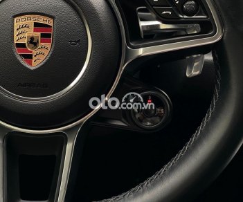 Porsche Macan 2019 - Cần bán gấp Porsche Macan 2.0AT sản xuất năm 2019, màu đen, xe nhập