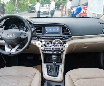 Hyundai Elantra 2022 - Bán Hyundai Elantra 1.6AT sản xuất năm 2022, màu trắng