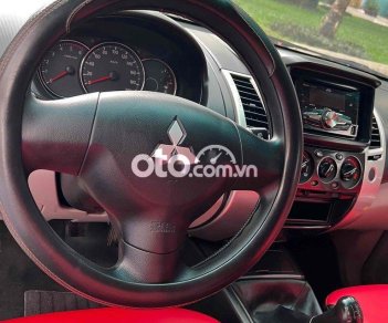 Mitsubishi Pajero Sport 2014 - Bán Mitsubishi Pajero Sport D 4x4MT sản xuất năm 2014, màu bạc như mới