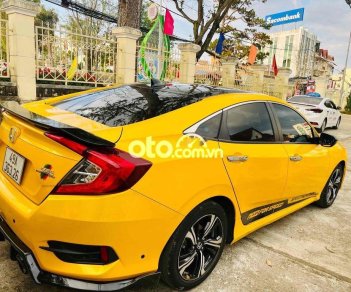 Honda Civic 2017 - Xe Honda Civic 1.5 L Turbo năm 2017, màu vàng, nhập khẩu Thái như mới