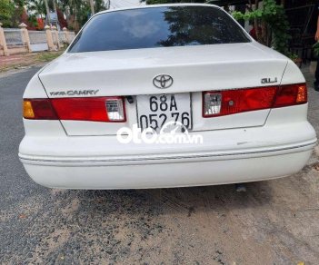 Toyota Camry 2001 - Bán ô tô Toyota Camry năm sản xuất 2001, màu trắng giá cạnh tranh