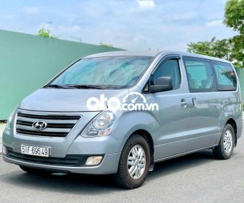 Hyundai Grand Starex 2016 - Bán ô tô Hyundai Grand Starex 2.5MT năm sản xuất 2016, màu bạc, xe nhập