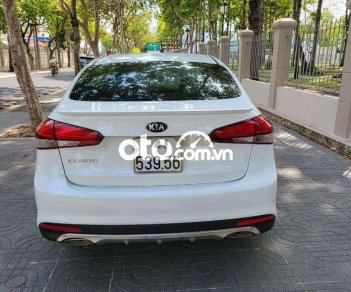 Kia Cerato 2018 - Bán Kia Cerato sản xuất 2018, màu trắng số sàn, 408 triệu