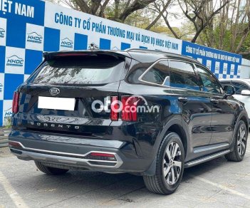 Kia Sorento 2021 - Cần bán Kia Sorento Luxury Diesel năm 2021, màu đen