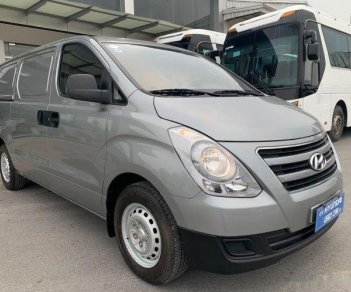 Hyundai Grand Starex 2016 - Xe Hyundai Grand Starex 2.5MT năm 2016, màu bạc 