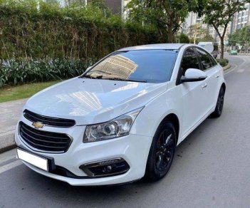 Chevrolet Cruze 2017 - Bán xe Chevrolet Cruze LT 1.6L, đời 2017, màu trắng, giá 326 triệu