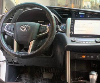 Toyota Innova 2020 - Bán Toyota Innova 2.0V sản xuất 2020, màu trắng