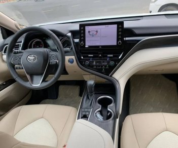 Toyota Camry 2020 - Xe Toyota Camry 2.5Q năm sản xuất 2020, màu trắng