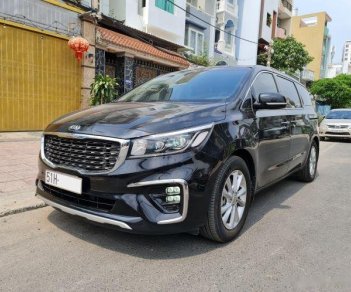 Kia Sedona 2020 - Cần bán gấp Kia Sedona năm 2020, màu đen như mới