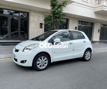 Toyota Yaris 2013 - Bán Toyota Yaris sản xuất năm 2013, màu trắng, xe nhập, 360tr