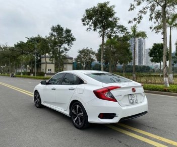 Honda Civic 2018 - Bán Honda Civic sản xuất 2018, màu trắng, xe nhập