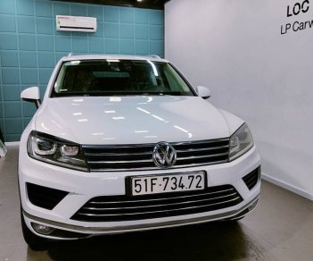 Volkswagen Touareg 2016 - Cần bán lại xe Volkswagen Touareg GP 3.6AT sản xuất năm 2016, màu trắng, nhập khẩu nguyên chiếc