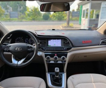 Hyundai Elantra 2019 - Cần bán xe Hyundai Elantra GLS 2.0MT sản xuất 2019, màu đỏ