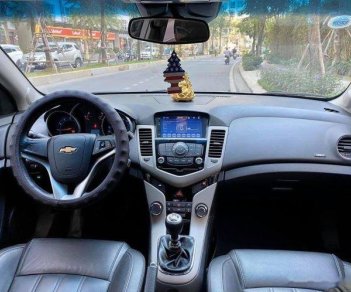 Chevrolet Cruze 2017 - Bán xe Chevrolet Cruze LT 1.6L, đời 2017, màu trắng, giá 326 triệu