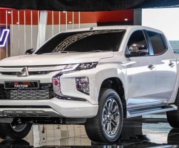 Mitsubishi Pajero 2021 - Cần bán Mitsubishi Pajero năm sản xuất 2021, màu trắng, xe nhập