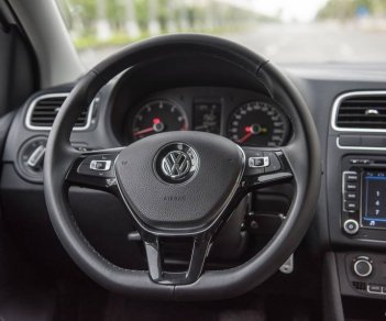 Volkswagen Polo 2022 - Bán Volkswagen Polo 1.6 năm 2022, màu xám, nhập khẩu nguyên chiếc