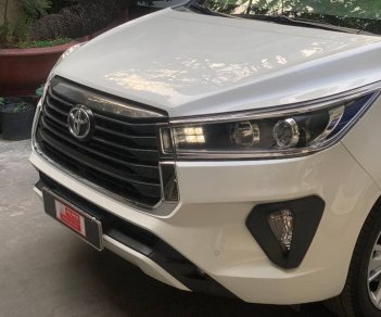 Toyota Innova 2020 - Bán Toyota Innova 2.0V sản xuất 2020, màu trắng