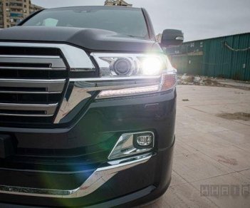 Toyota Land Cruiser 2019 - Bán Toyota Land Cruiser 5.7 V8 sản xuất năm 2019, màu đen còn mới