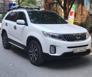 Kia Sorento 2019 - Cần bán xe Kia Sorento sản xuất 2019, màu trắng còn mới giá cạnh tranh