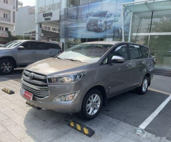 Toyota Innova 2018 - Bán Toyota Innova 2.0E sản xuất 2018, màu xám