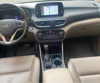 Hyundai Tucson 2019 - Bán Hyundai Tucson 2.0AT tiêu chuẩn sản xuất năm 2019, màu đen