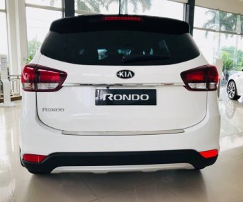 Kia Rondo 2022 - Bán Kia Rondo GMT năm sản xuất 2022, màu trắng, 585 triệu