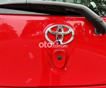 Toyota IQ 2010 - Cần bán gấp Toyota IQ sản xuất 2010, màu đỏ, nhập khẩu nguyên chiếc