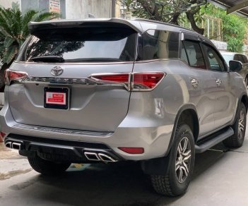 Toyota Fortuner 2019 - Bán ô tô Toyota Fortuner 2.4G AT 4x2 năm sản xuất 2019, xe nhập