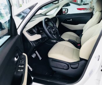 Kia Rondo 2022 - Bán Kia Rondo GMT năm sản xuất 2022, màu trắng, 585 triệu