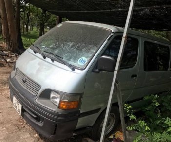 Toyota Hiace 2003 - Cần bán lại xe Toyota Hiace năm sản xuất 2003, màu bạc, nhập khẩu