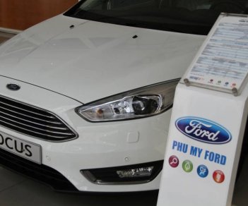 Ford Focus 2022 - Cần bán Ford Focus Titanium sản xuất năm 2022, màu trắng