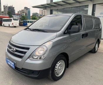 Hyundai Grand Starex 2016 - Xe Hyundai Grand Starex 2.5MT năm 2016, màu bạc 