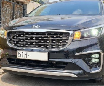 Kia Sedona 2020 - Cần bán gấp Kia Sedona năm 2020, màu đen như mới