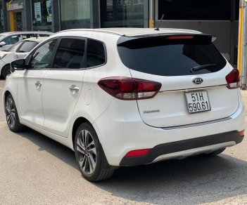 Kia Rondo 2018 - Cần bán gấp Kia Rondo sản xuất năm 2018, màu trắng, giá tốt