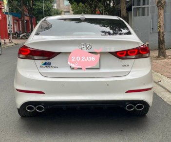 Hyundai Elantra 2016 - Bán xe Hyundai Elantra 2.0AT sản xuất 2016, màu trắng