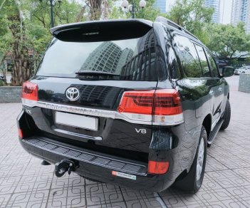 Toyota Land Cruiser 2016 - Cần bán gấp Toyota Land Cruiser VX 4.6 V8 sản xuất năm 2016, màu đen, xe nhập