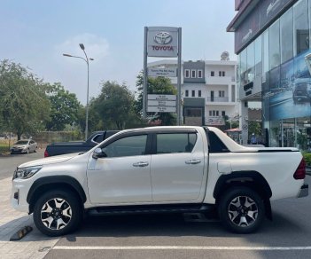 Toyota Hilux 2019 - Cần bán Toyota Hilux 2.8G 4x4 AT sản xuất 2019, màu trắng, nhập khẩu nguyên chiếc số tự động giá cạnh tranh