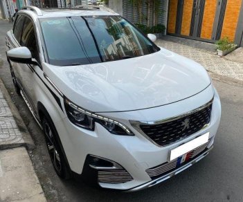 Peugeot 3008 2018 - Bán xe Peugeot 3008 Active, đời 2018, màu trắng, giá 829 triệu