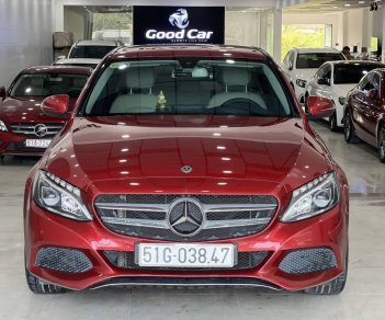 Mercedes-Benz C200 2018 - Cần bán Mercedes C200 năm sản xuất 2018, màu đỏ