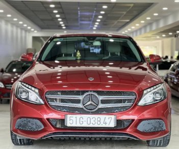 Mercedes-Benz C200 2018 - Cần bán Mercedes C200 năm sản xuất 2018, màu đỏ