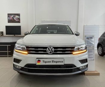 Volkswagen Tiguan 2022 - Bán xe Volkswagen Tiguan năm 2022, màu trắng, xe nhập