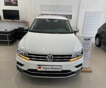 Volkswagen Tiguan 2022 - Bán xe Volkswagen Tiguan năm 2022, màu trắng, xe nhập